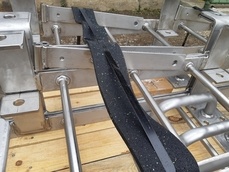 Echelle quai acier à Peschadoires