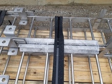 Echelle quai acier à Peschadoires